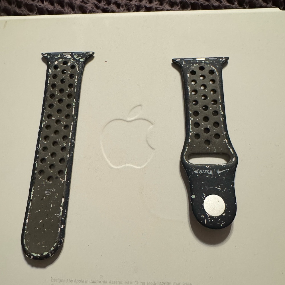 Apple Black Speckled Watch Band - Picture 2 of 5